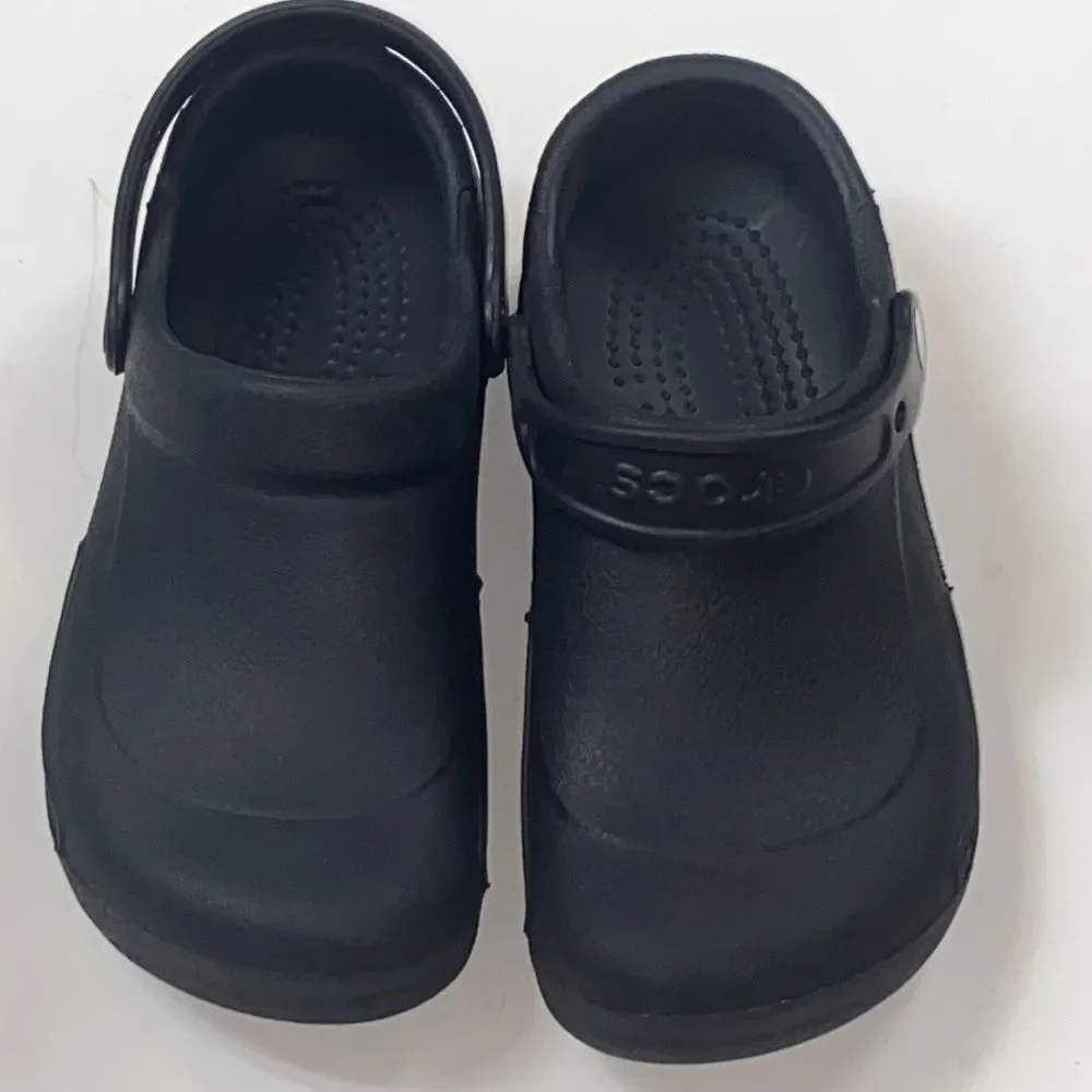 Crocs Women Unixes Size 10 Mens Size 8. shoes